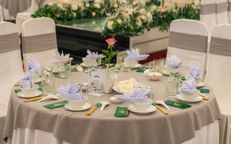 Mẫu set up kiểu hiện đại và tối giản